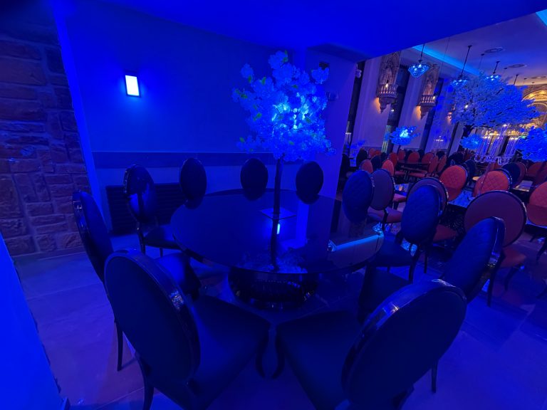 runde Tische Veranstaltungssaal Essen Tischformen Event